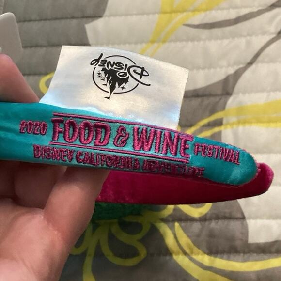 NWT Disney California Adventure (DCA) Food & Wine Festival Minnie Chefs Hat 2020